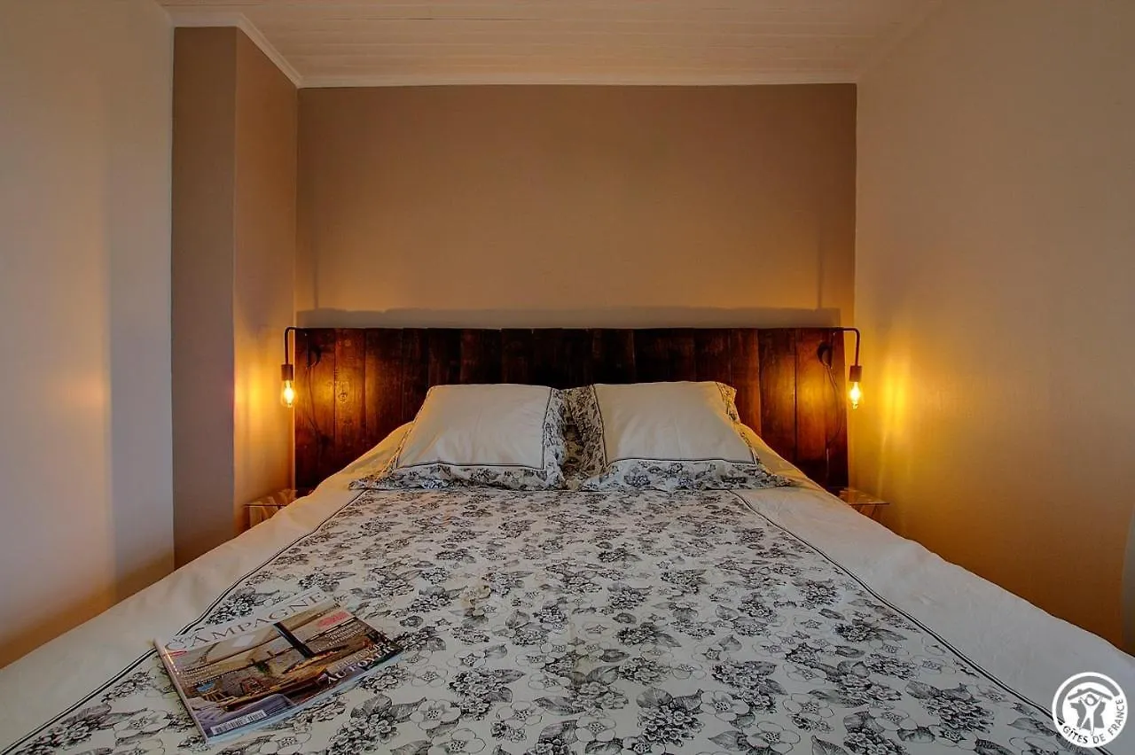 Le Clos Bo-M Marignieu Bed & Breakfast