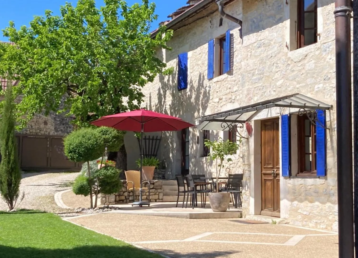 Le Clos Bo-M Marignieu Bed & Breakfast